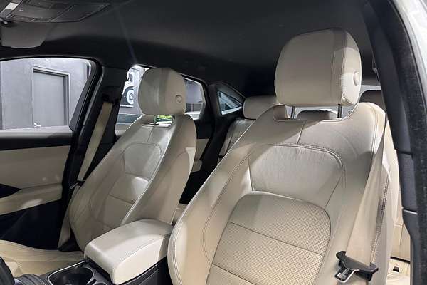 2019 Jaguar E-PACE P250 R-Dynamic SE X540