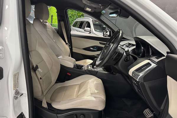 2019 Jaguar E-PACE P250 R-Dynamic SE X540