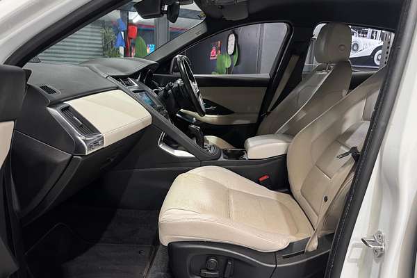 2019 Jaguar E-PACE P250 R-Dynamic SE X540