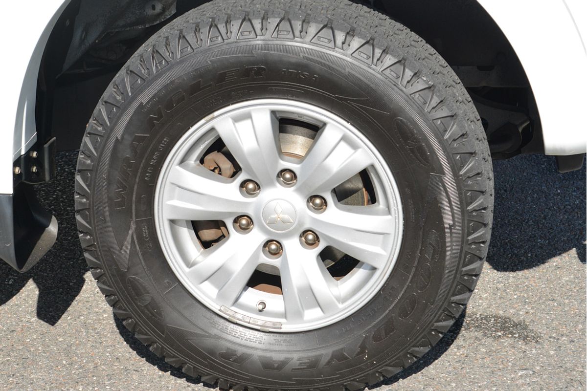 2011 Mitsubishi Triton GL-R MN Rear Wheel Drive