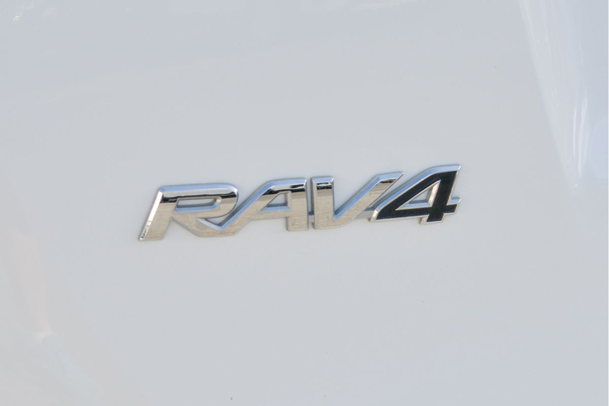 2017 Toyota RAV4 GX ZSA42R