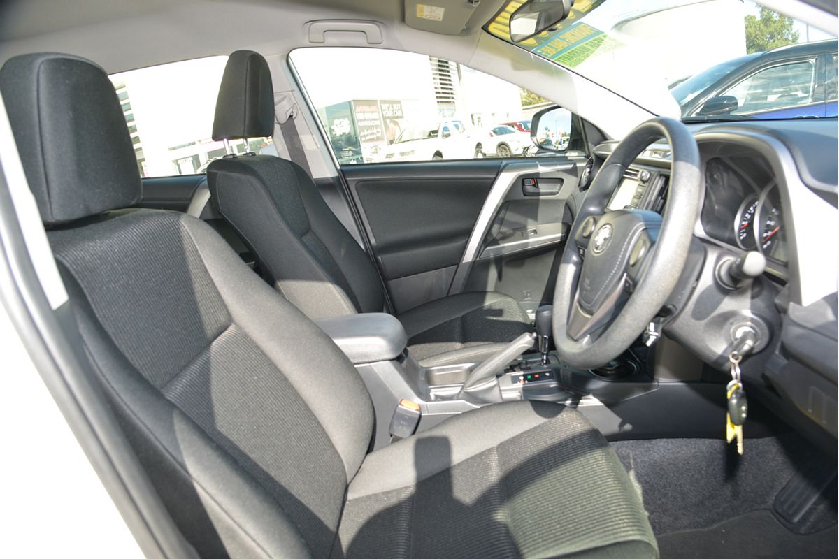 2017 Toyota RAV4 GX ZSA42R