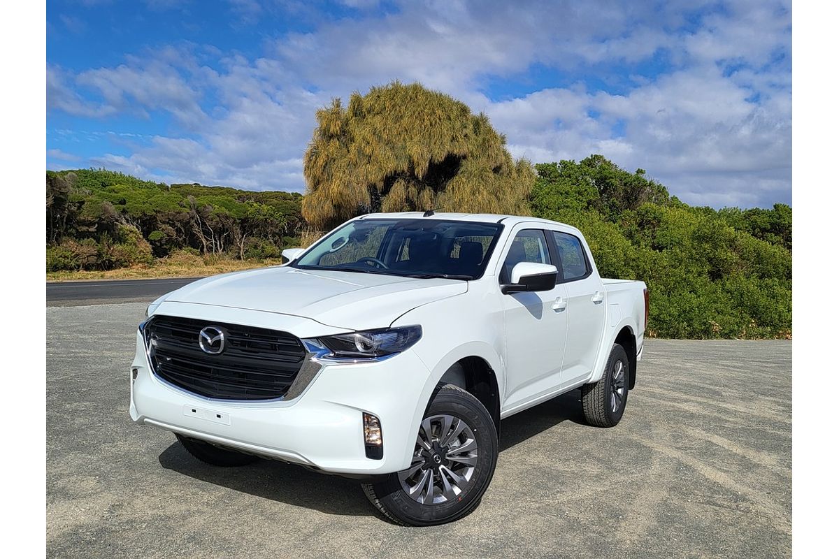 Mazda BT-50 F 6AUTO 3.0L DUAL CAB PICKUP XT 4X4