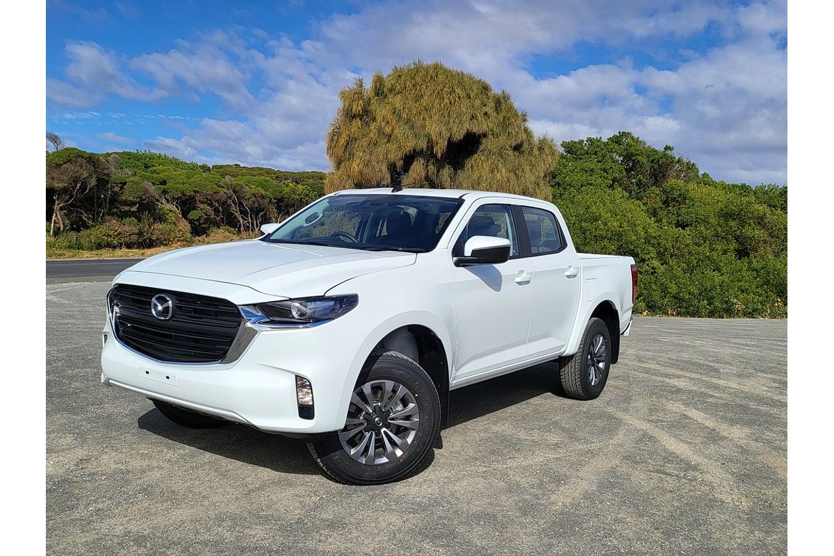 Mazda BT-50 F 6AUTO 3.0L DUAL CAB PICKUP XT 4X4