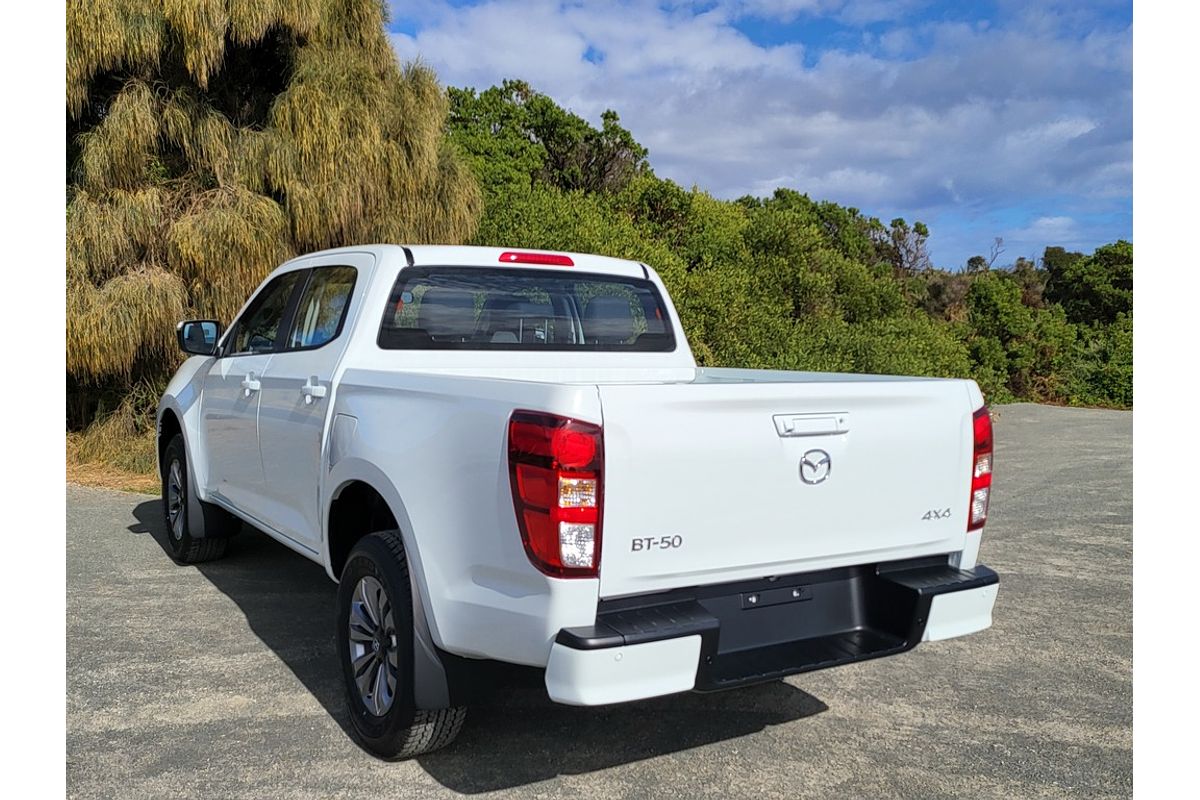 Mazda BT-50 F 6AUTO 3.0L DUAL CAB PICKUP XT 4X4