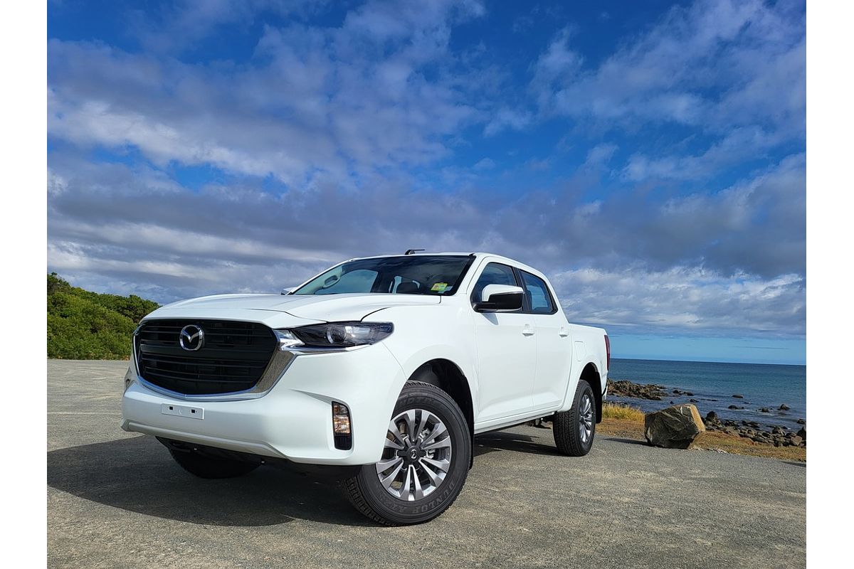 Mazda BT-50 F 6AUTO 3.0L DUAL CAB PICKUP XT 4X4