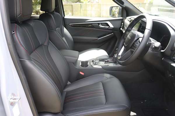 2024 Isuzu MU-X X-TERRAIN