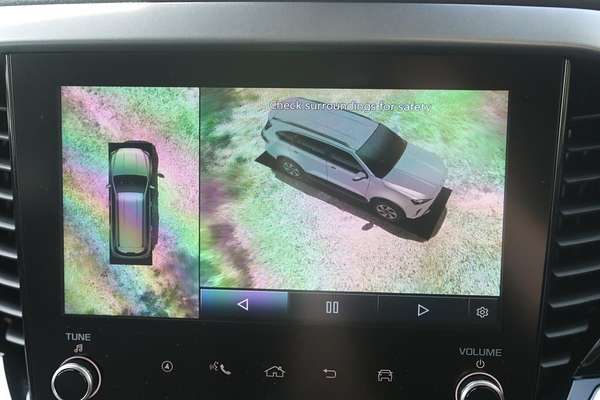 2024 Isuzu MU-X X-TERRAIN