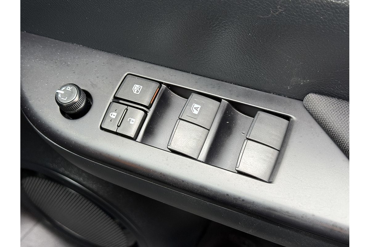 2019 Toyota Hilux SR GUN126R 4X4
