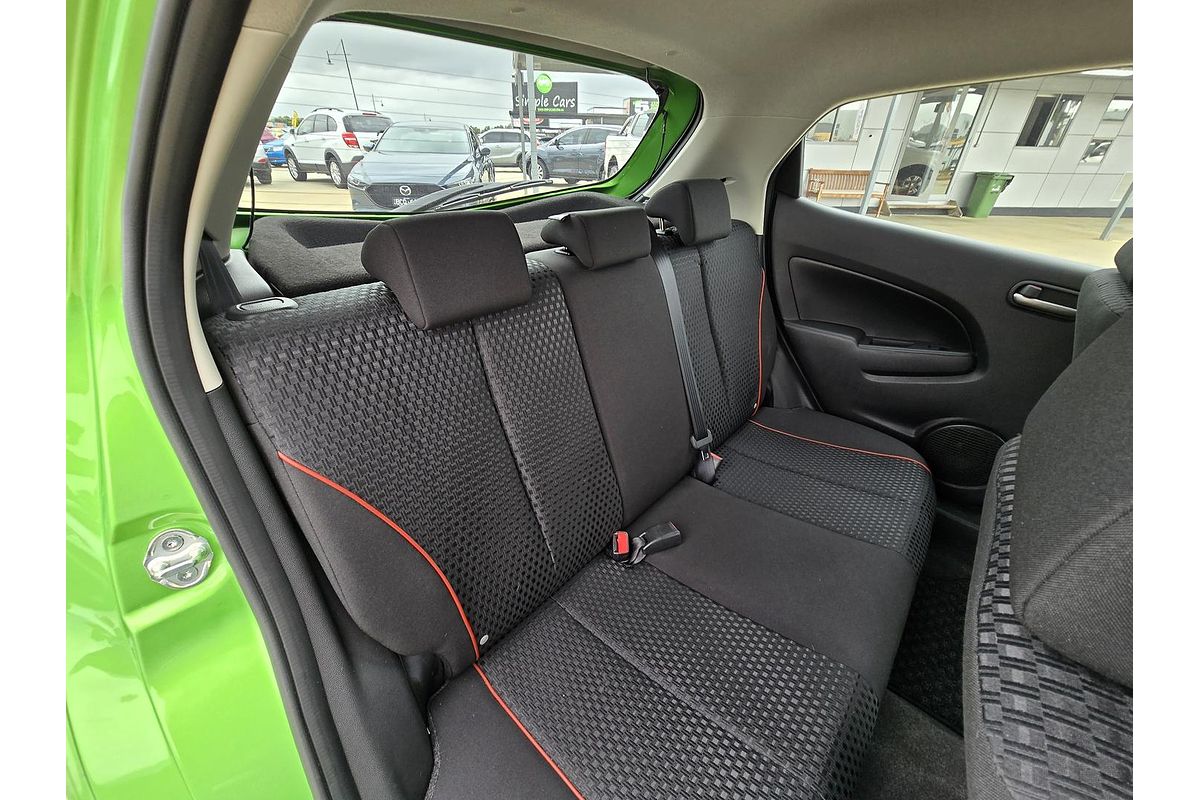 2011 Mazda 2 Maxx DE Series 1