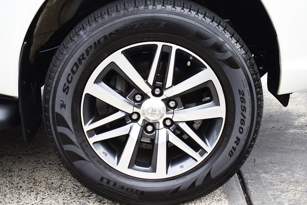 2017 Toyota Hilux SR5 GUN126R 4X4