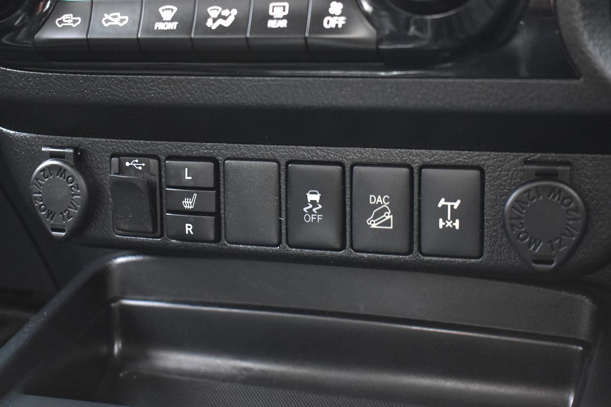 2017 Toyota Hilux SR5 GUN126R 4X4