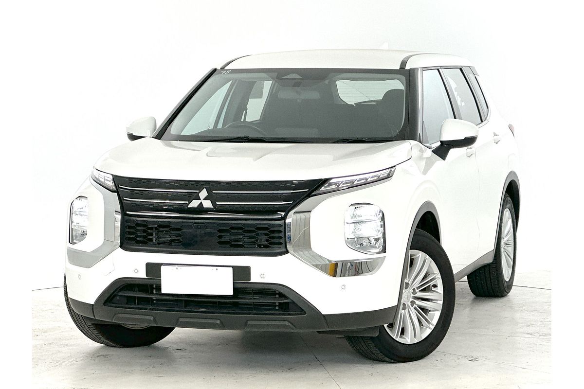 2023 Mitsubishi Outlander ES ZM