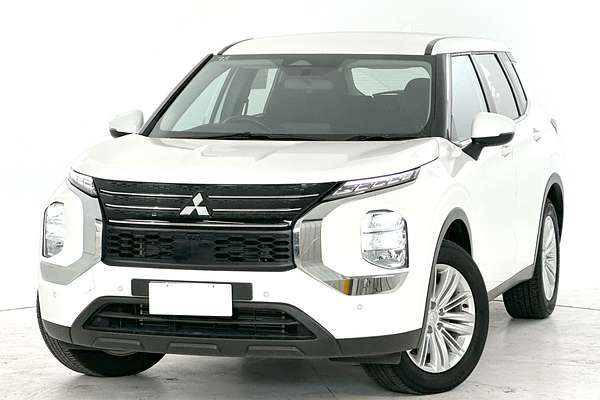 2023 Mitsubishi Outlander ES ZM