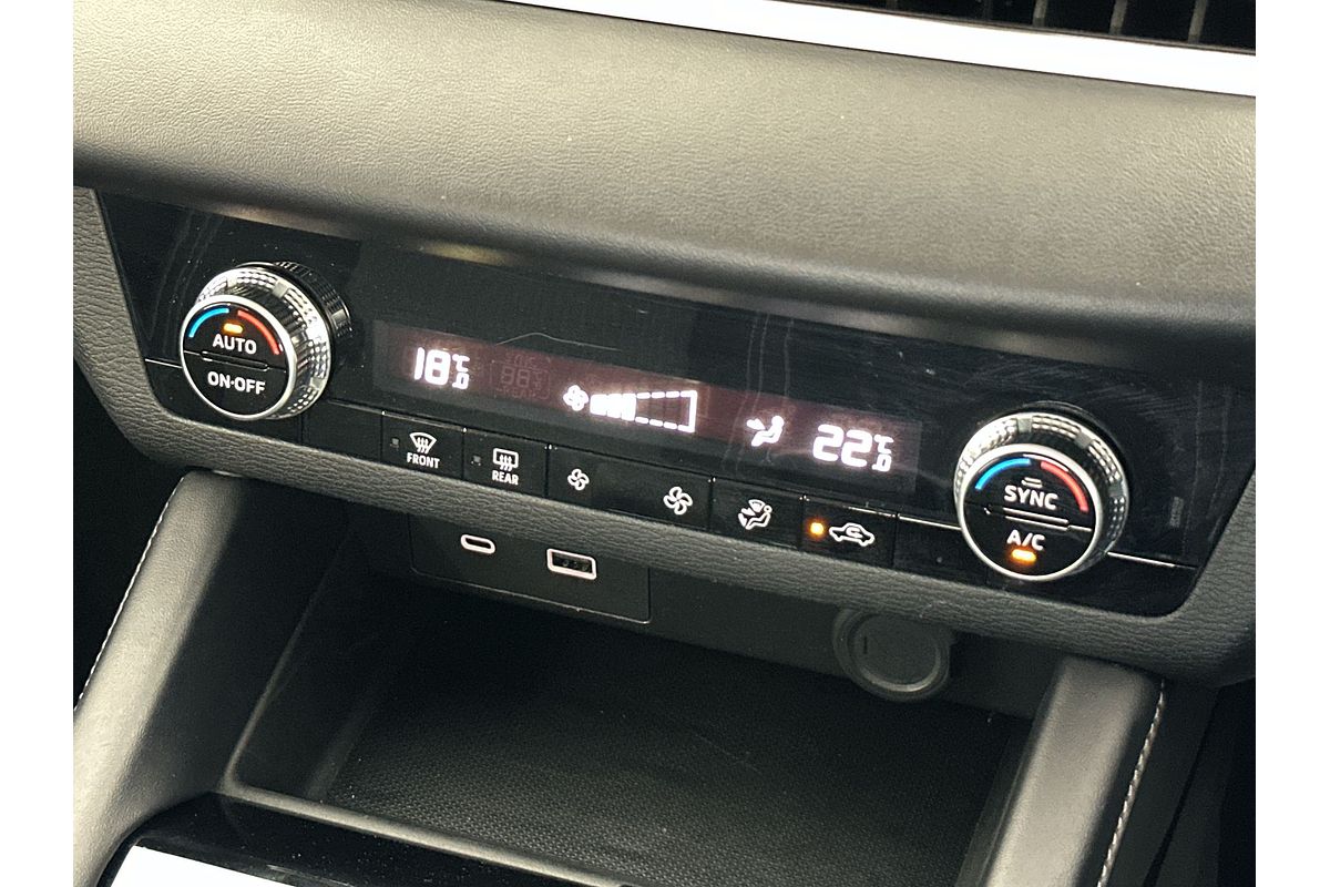 2023 Mitsubishi Outlander ES ZM