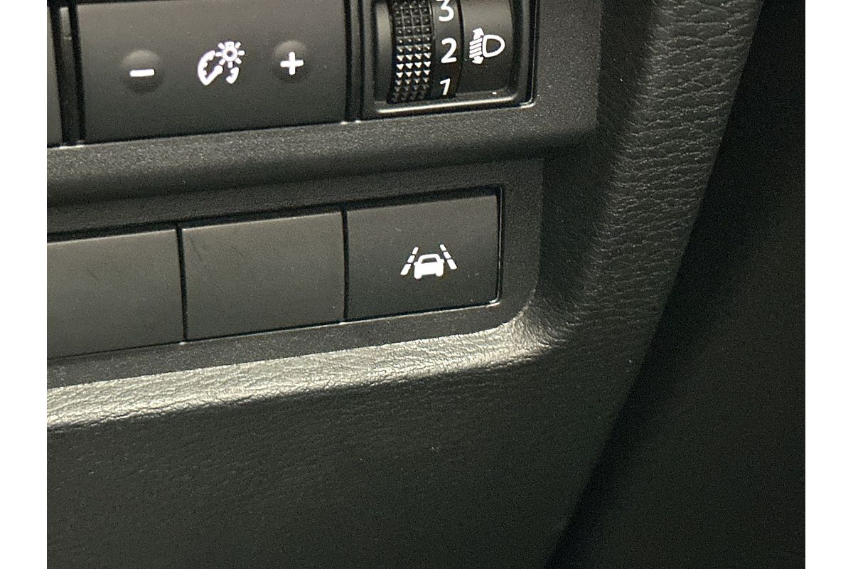 2023 Mitsubishi Outlander ES ZM