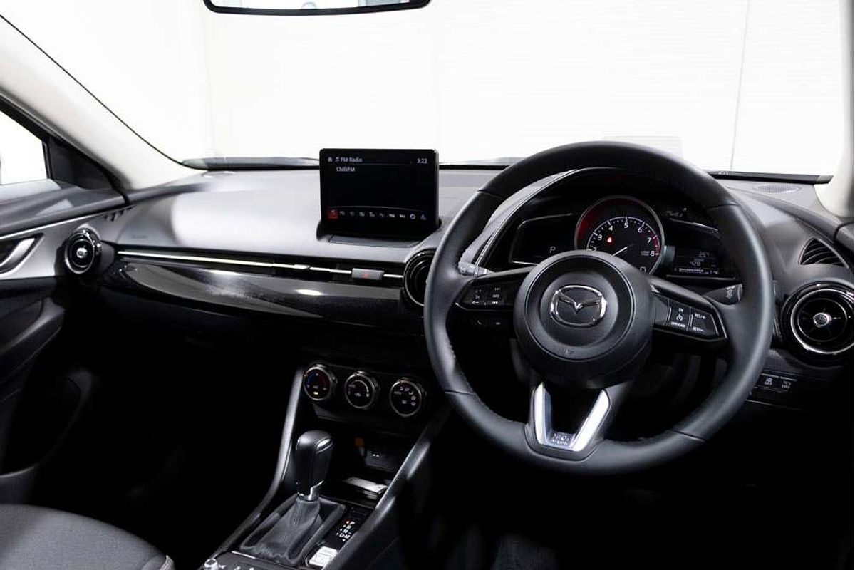 Mazda  I 6AUTO G20 PURE PETROL FWD