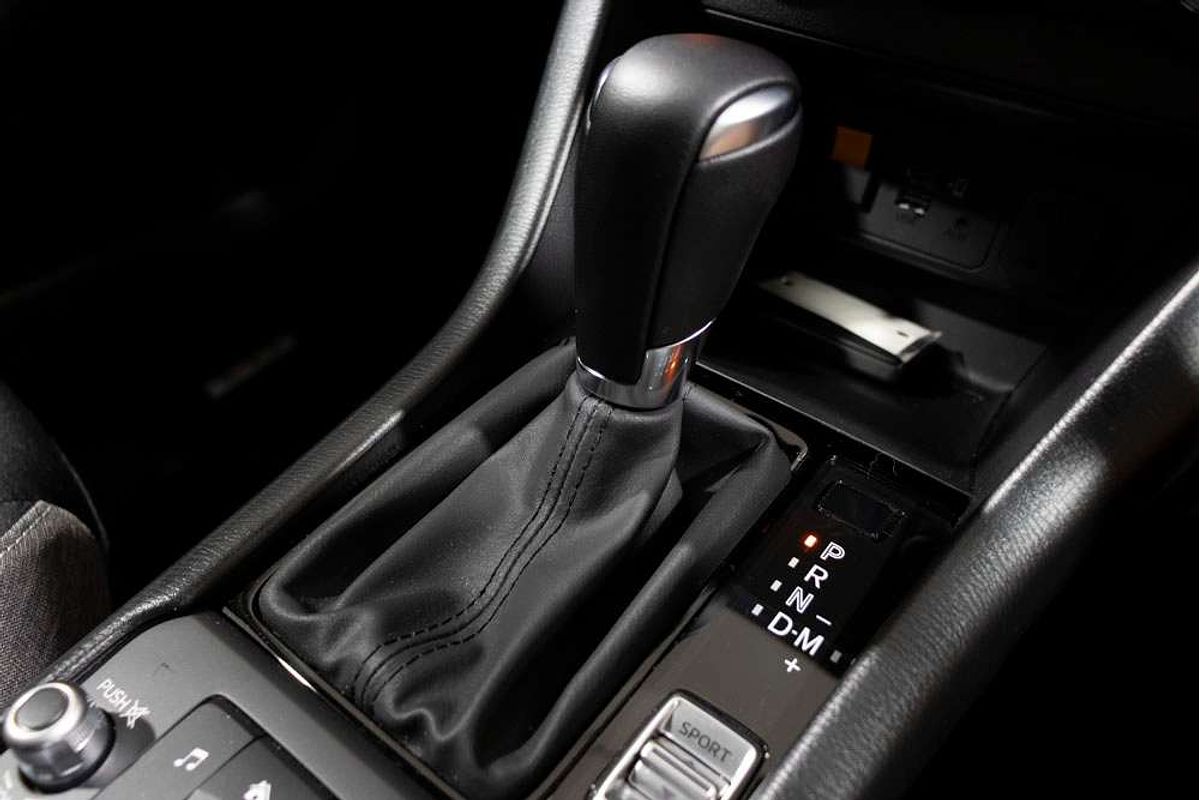 Mazda  I 6AUTO G20 PURE PETROL FWD