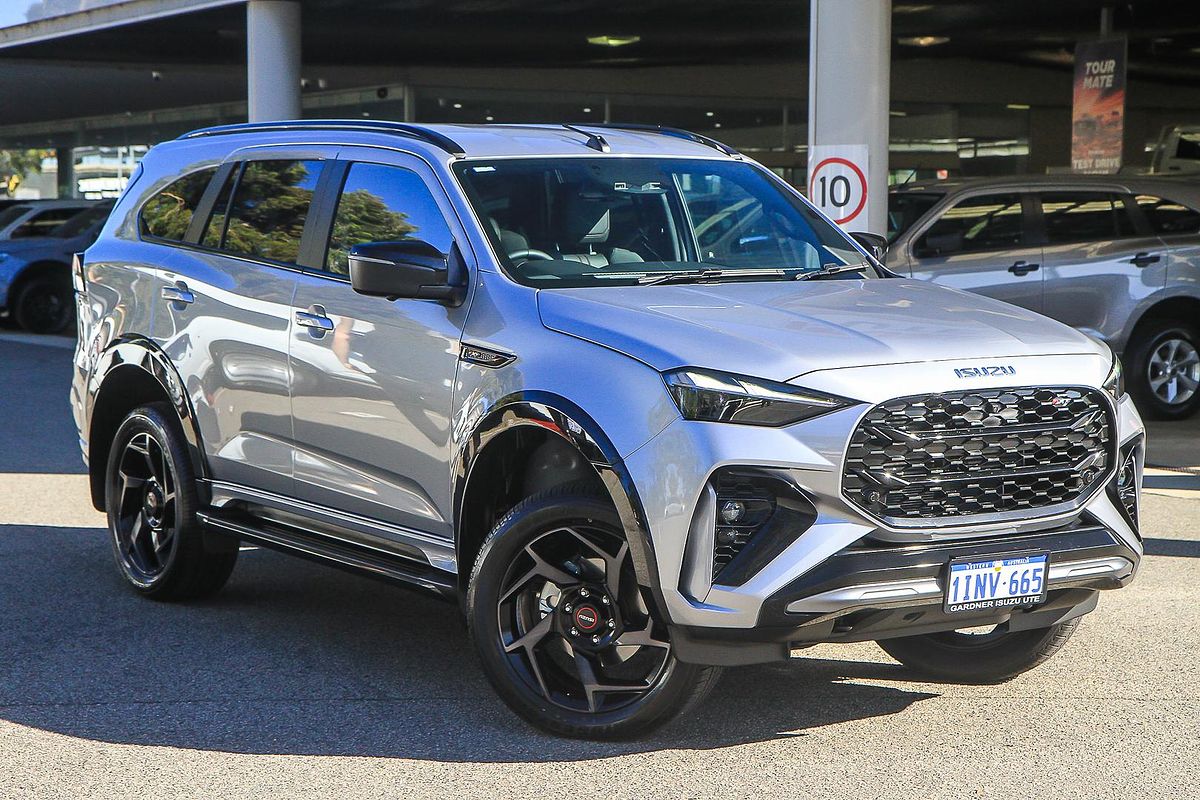 2025 Isuzu MU-X X-TERRAIN