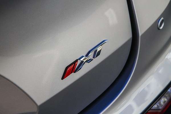 2025 Isuzu MU-X X-TERRAIN