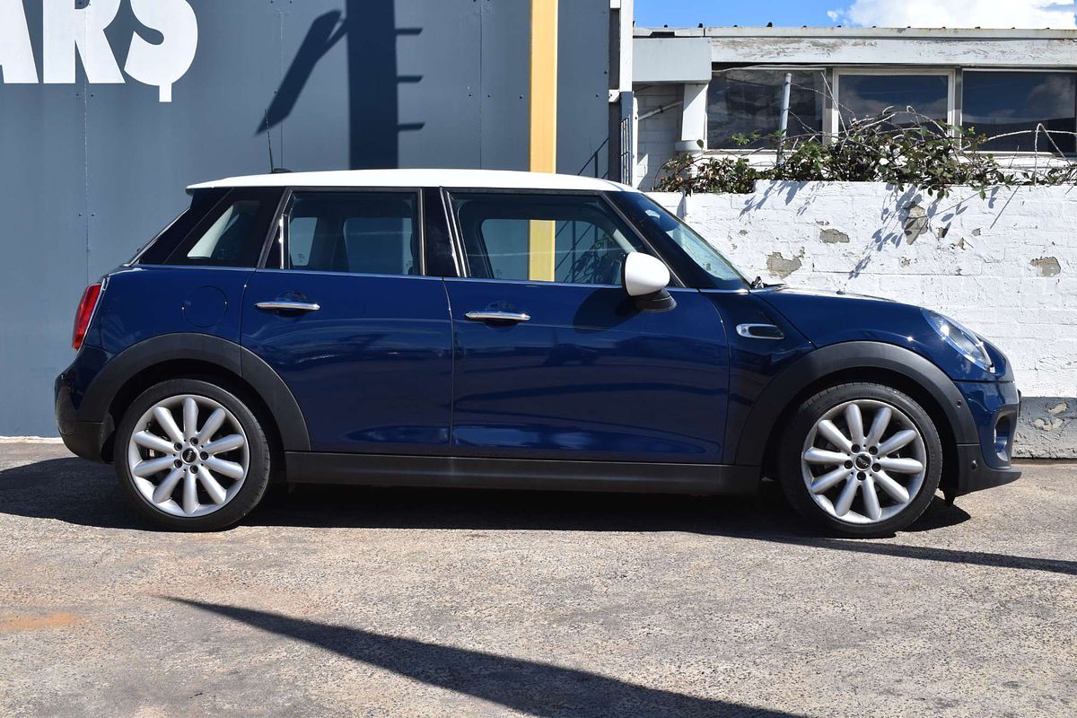 2016 MINI Hatch Cooper F55