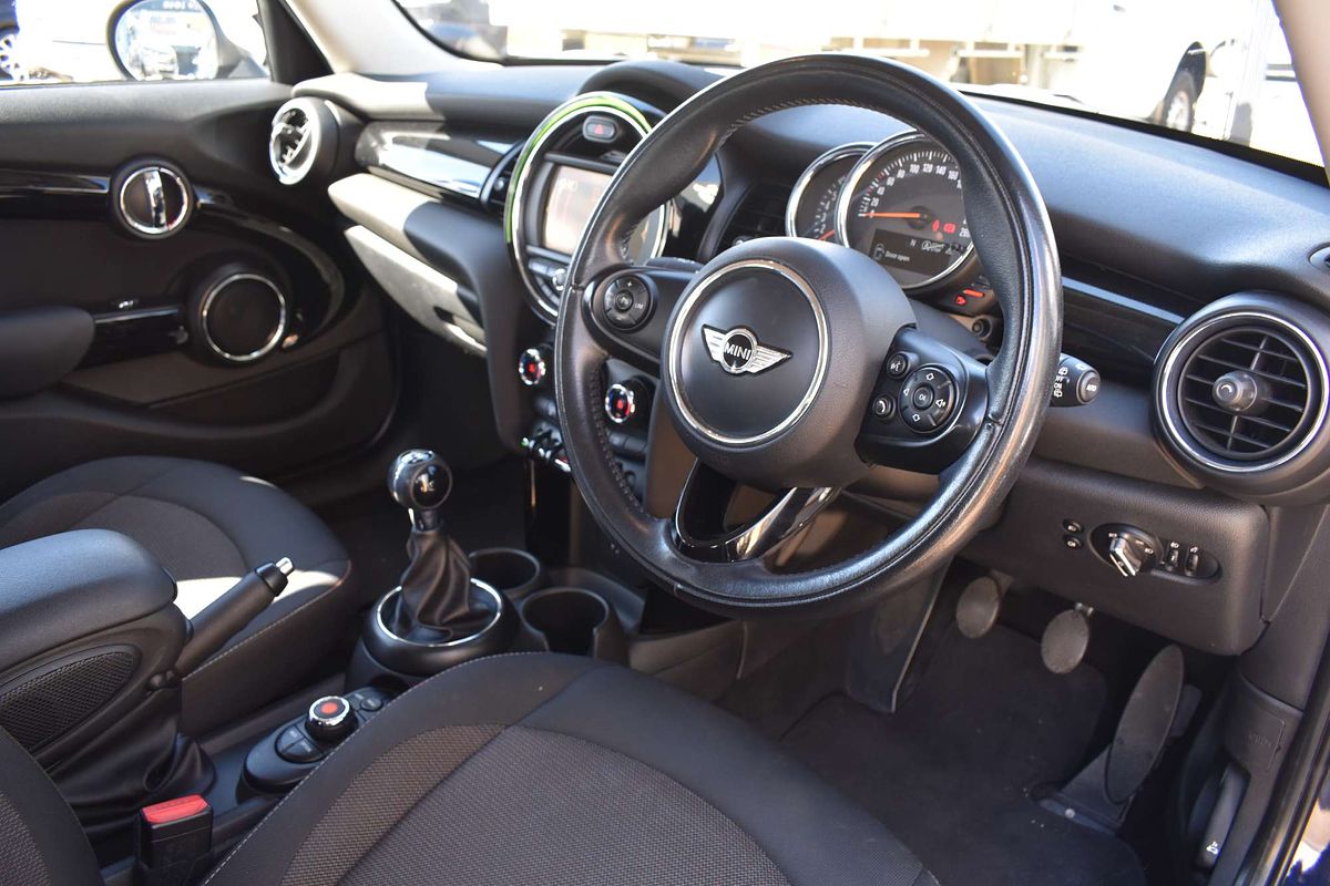 2016 MINI Hatch Cooper F55