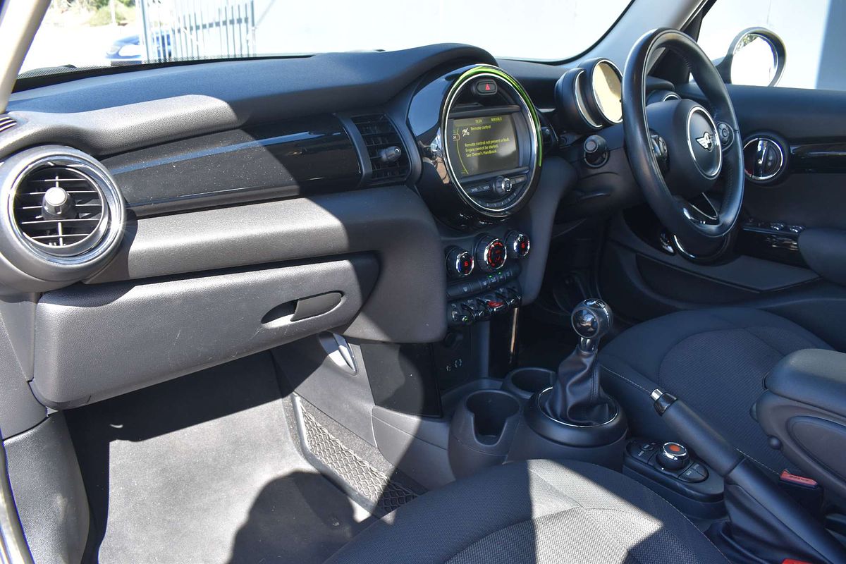 2016 MINI Hatch Cooper F55