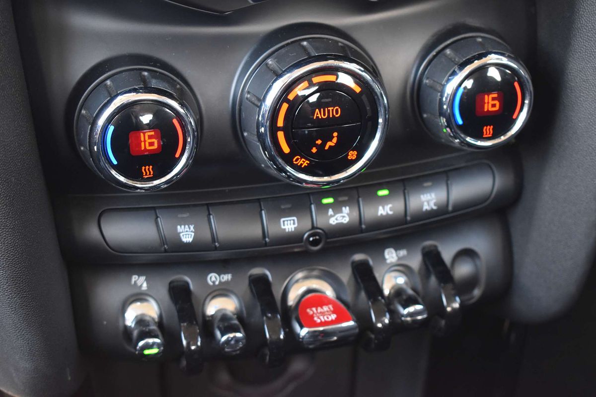 2016 MINI Hatch Cooper F55