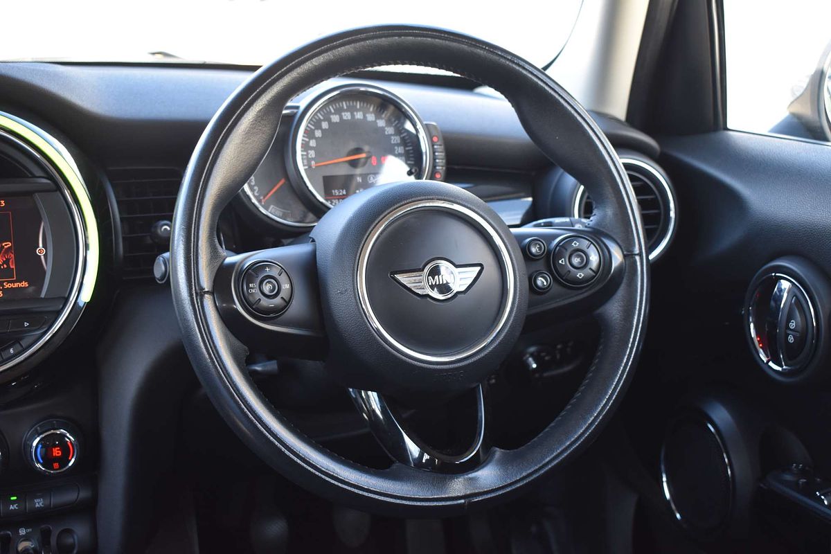 2016 MINI Hatch Cooper F55
