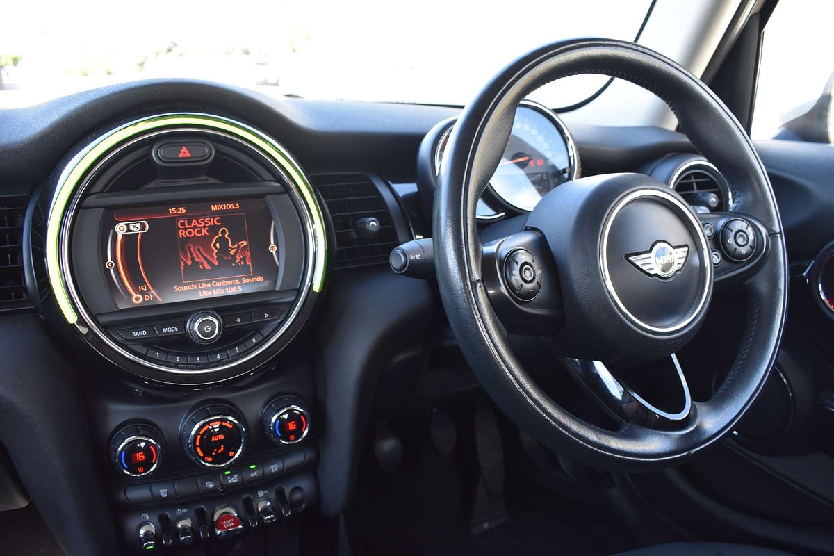 2016 MINI Hatch Cooper F55