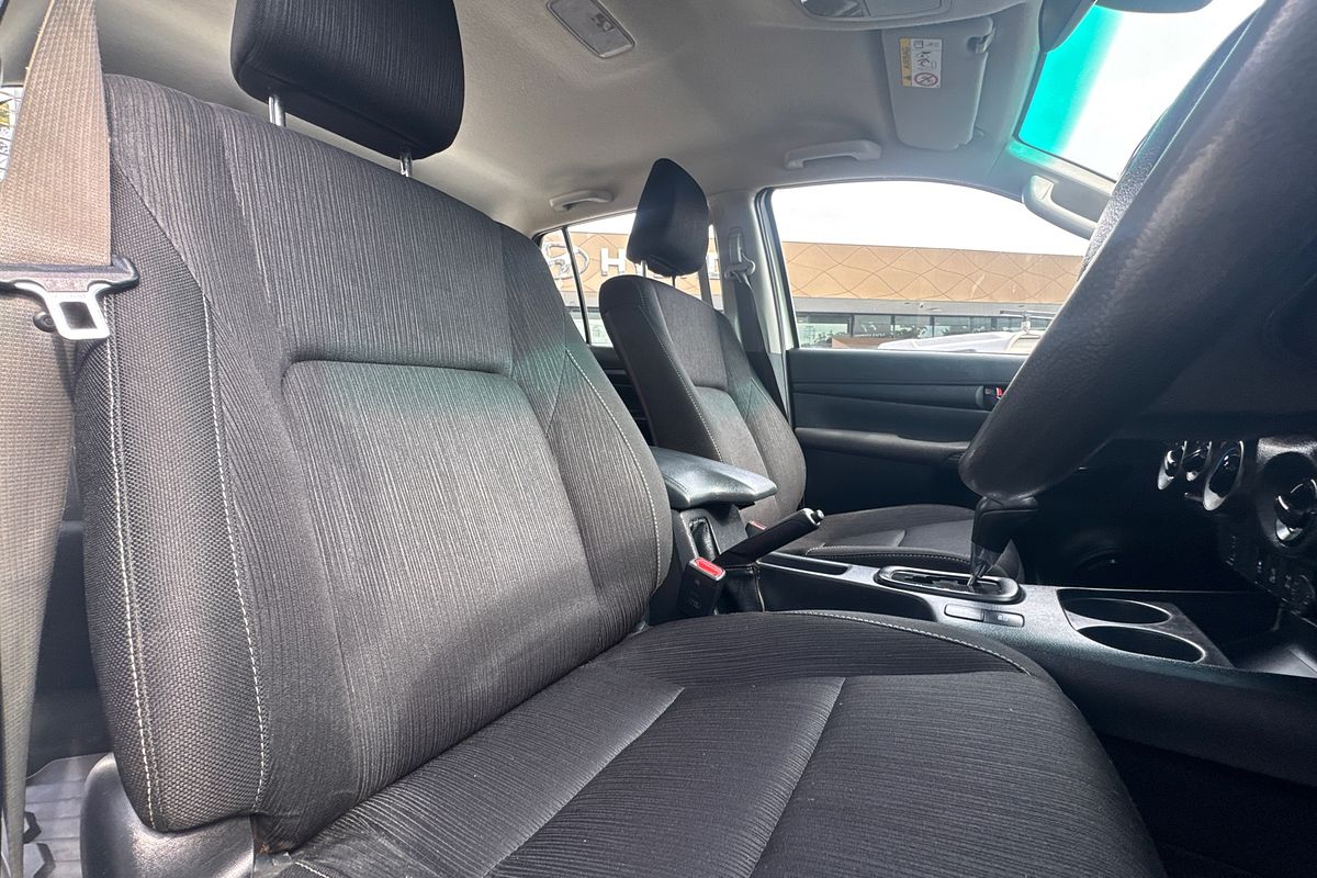2020 Toyota Hilux SR GUN126R 4X4