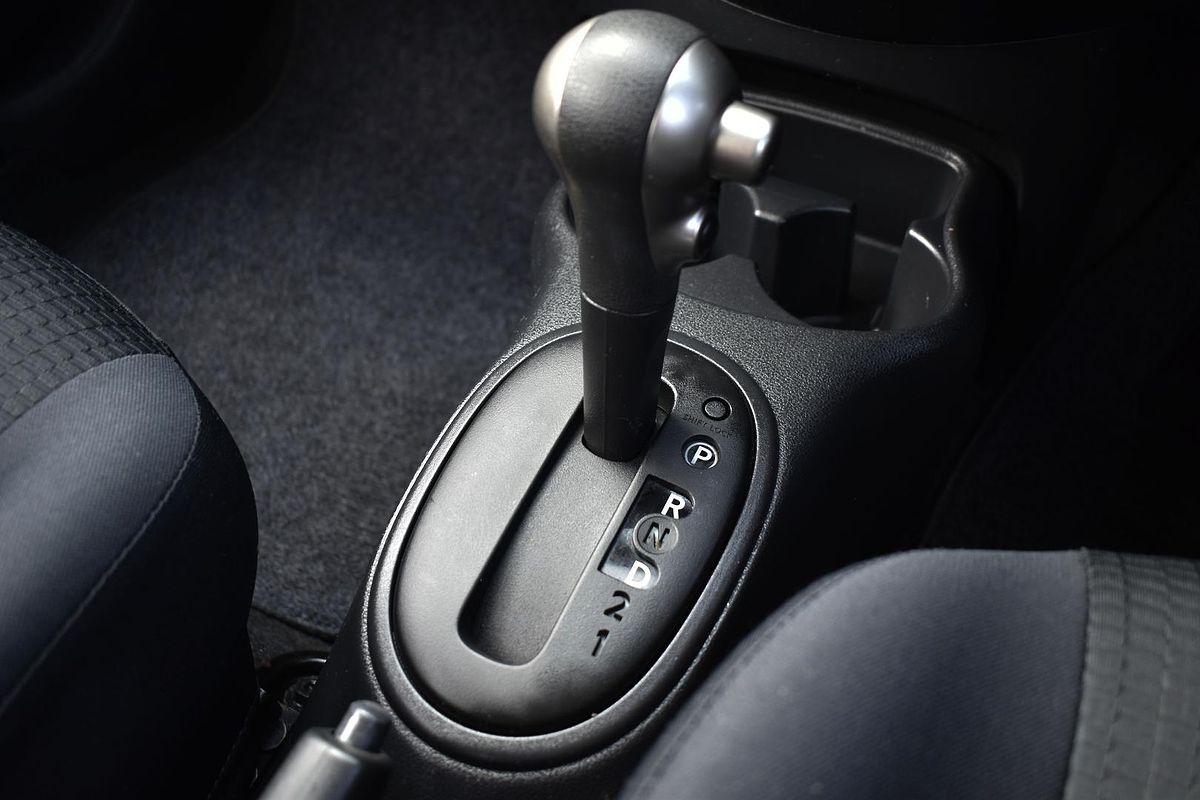 2010 Nissan Micra ST-L K13