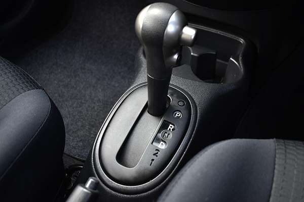 2010 Nissan Micra ST-L K13