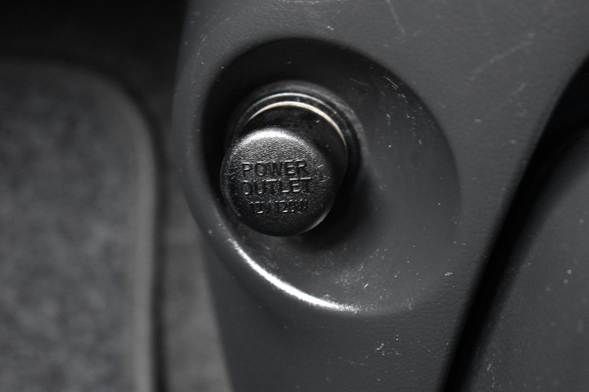 2010 Nissan Micra ST-L K13