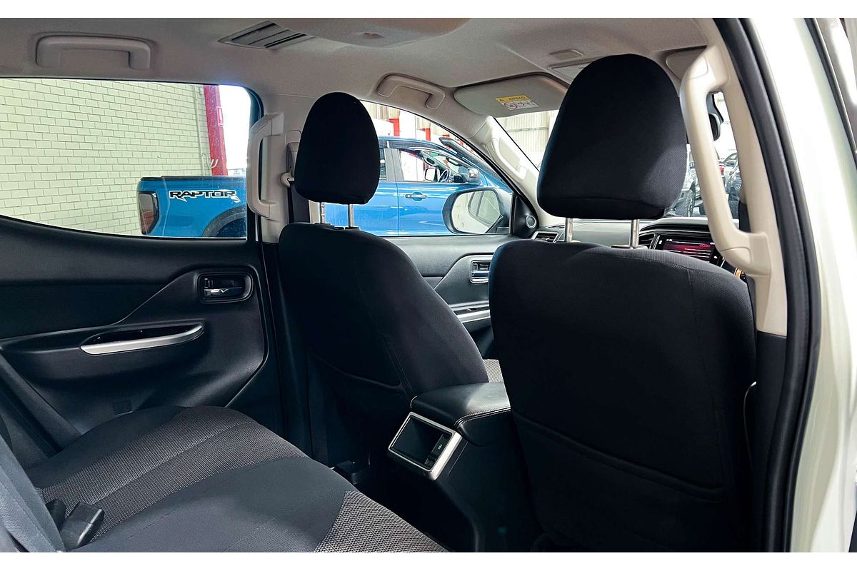 2020 Mitsubishi Triton GLS MR 4X4
