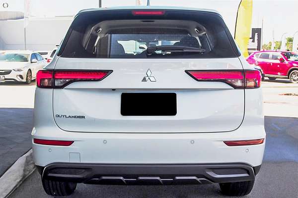 2024 Mitsubishi Outlander ES ZM