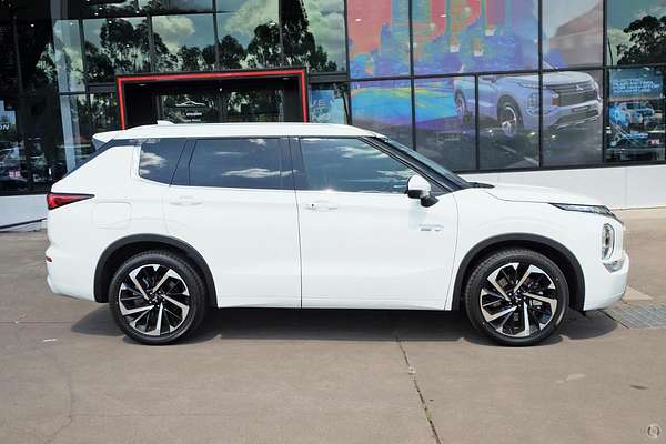 2025 Mitsubishi Outlander PHEV Exceed ZM