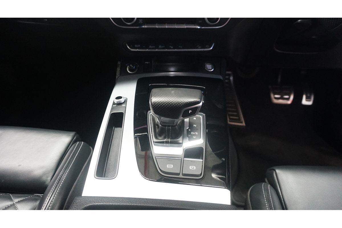 2022 Audi Q5 45 TFSI S line FY
