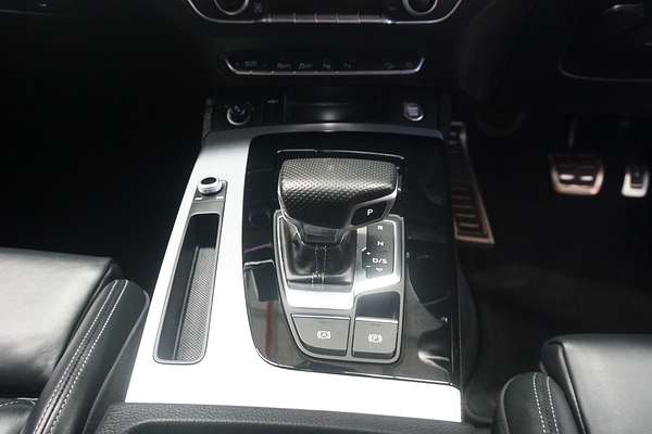 2022 Audi Q5 45 TFSI S line FY