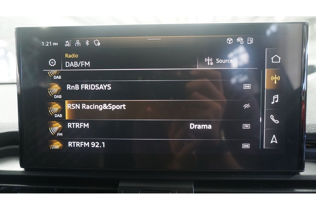 2022 Audi Q5 45 TFSI S line FY