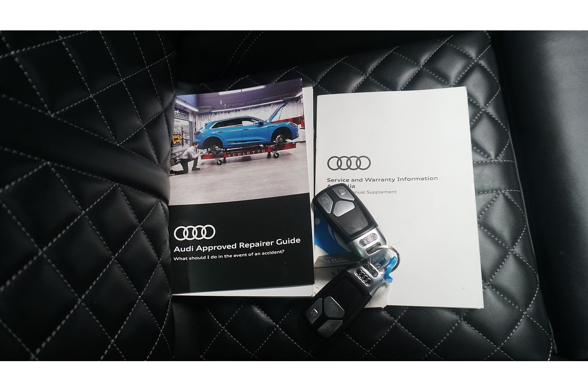 2022 Audi Q5 45 TFSI S line FY