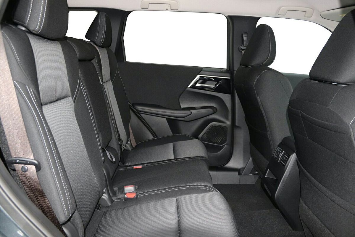 2024 Mitsubishi Outlander LS ZM