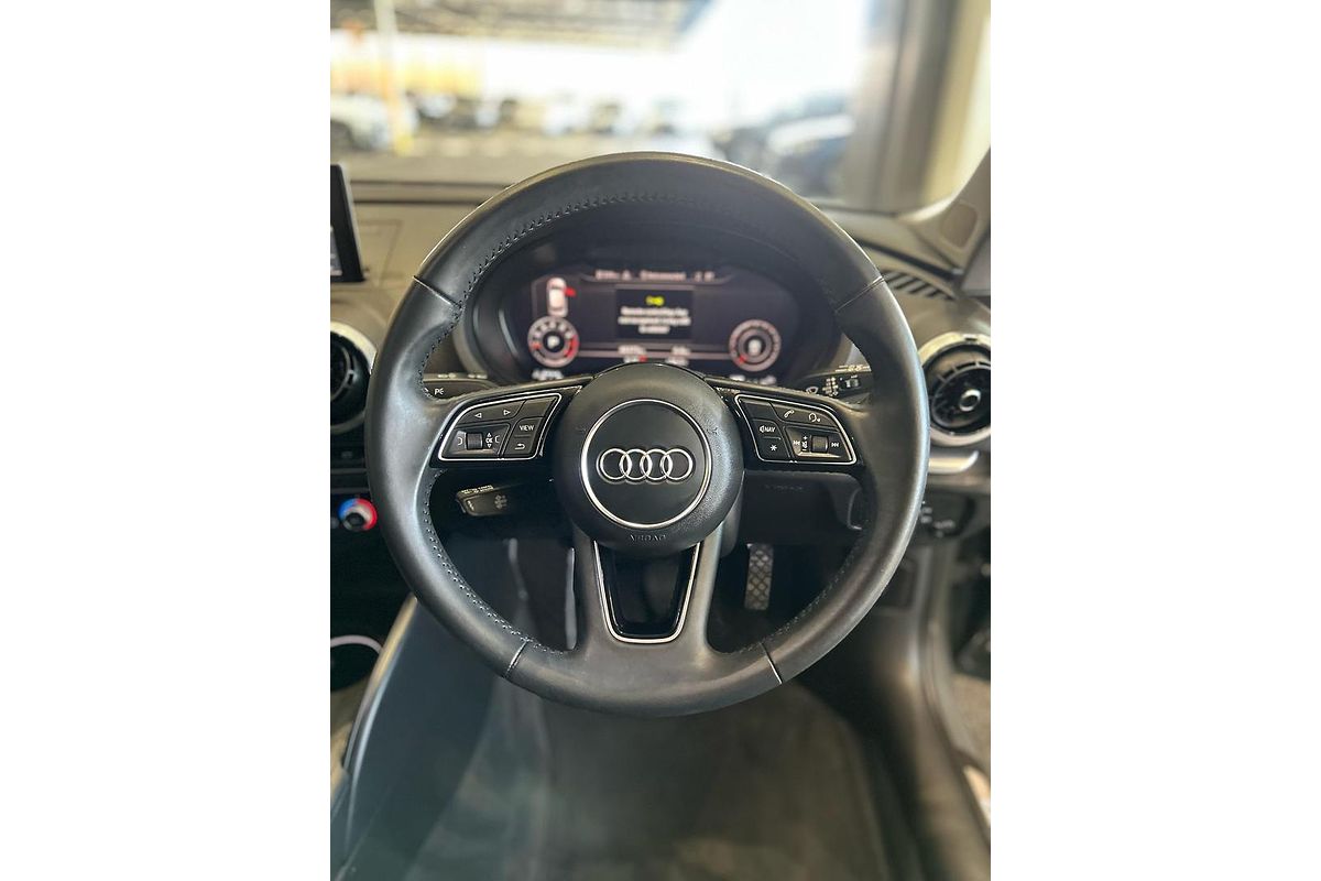 2020 Audi A3 35 TFSI S line plus 8V
