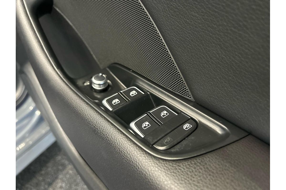 2020 Audi A3 35 TFSI S line plus 8V