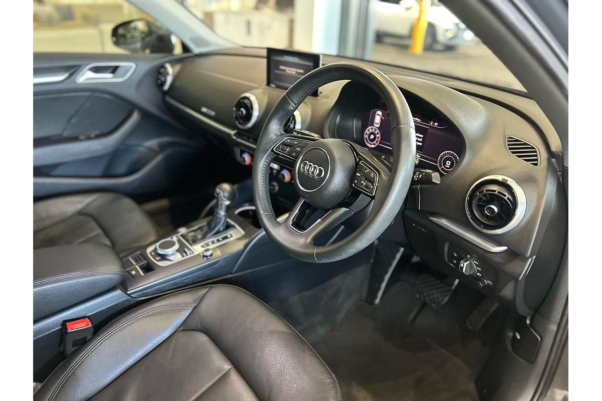 2020 Audi A3 35 TFSI S line plus 8V