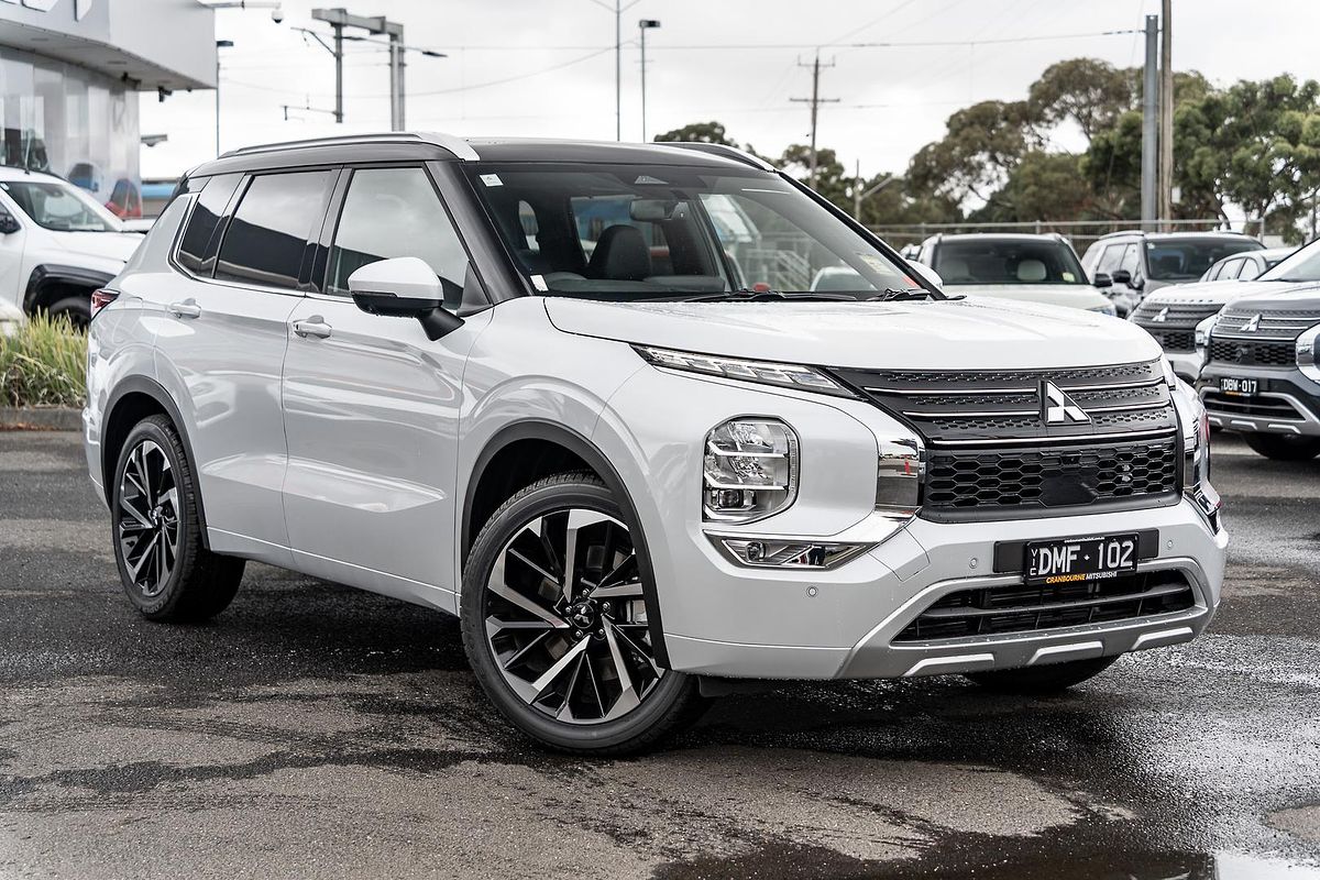 2025 Mitsubishi Outlander Exceed Tourer ZM