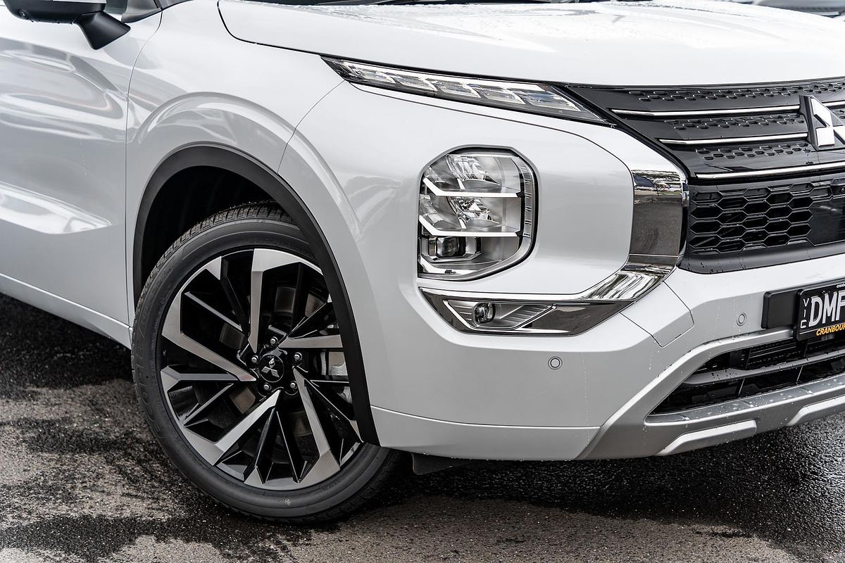 2025 Mitsubishi Outlander Exceed Tourer ZM