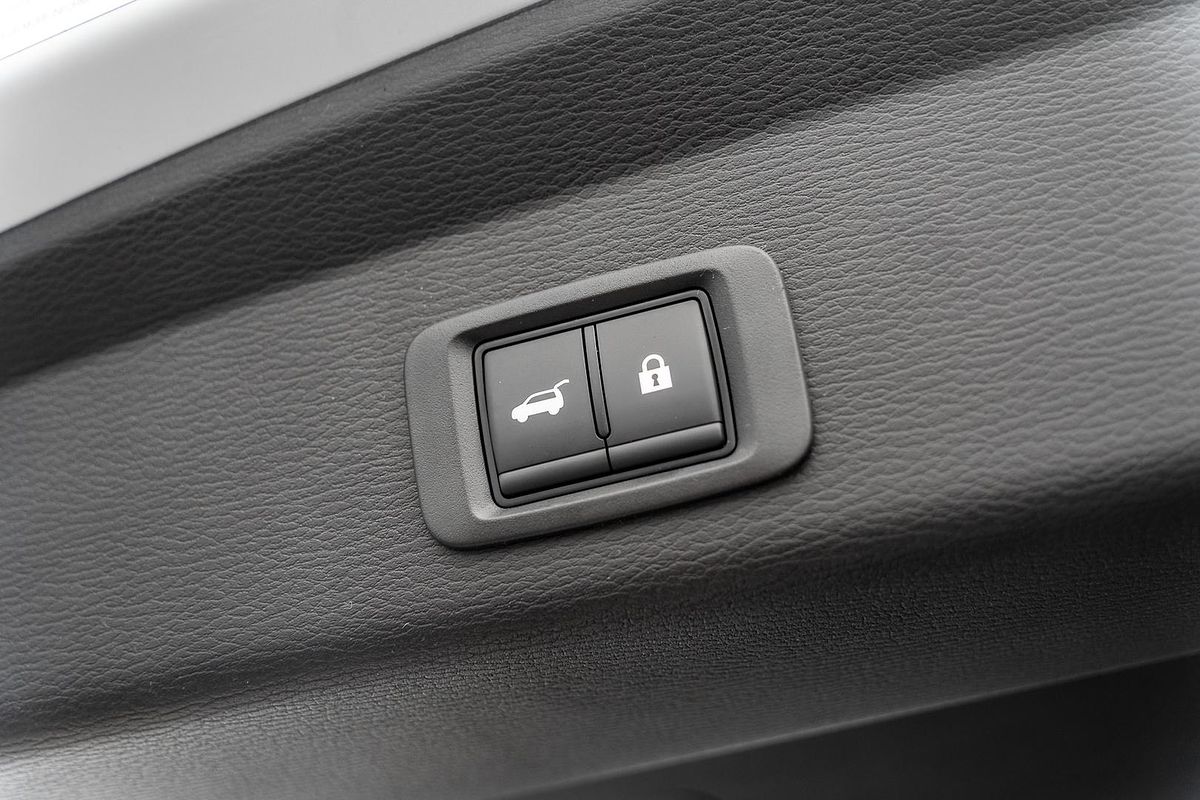 2025 Mitsubishi Outlander Exceed Tourer ZM