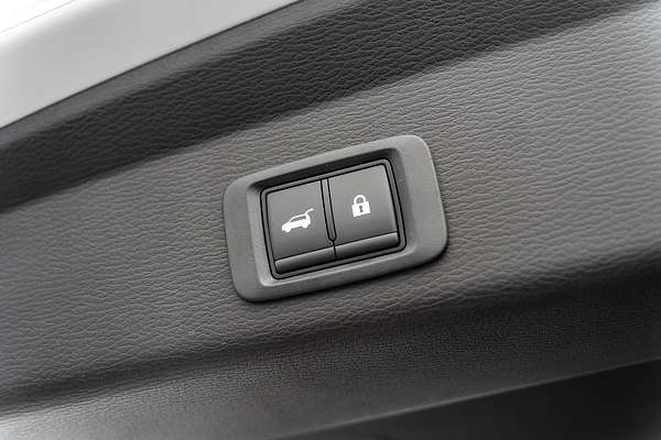 2025 Mitsubishi Outlander Exceed Tourer ZM