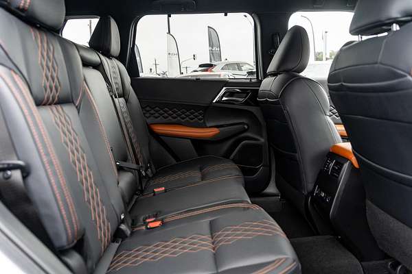 2025 Mitsubishi Outlander Exceed Tourer ZM